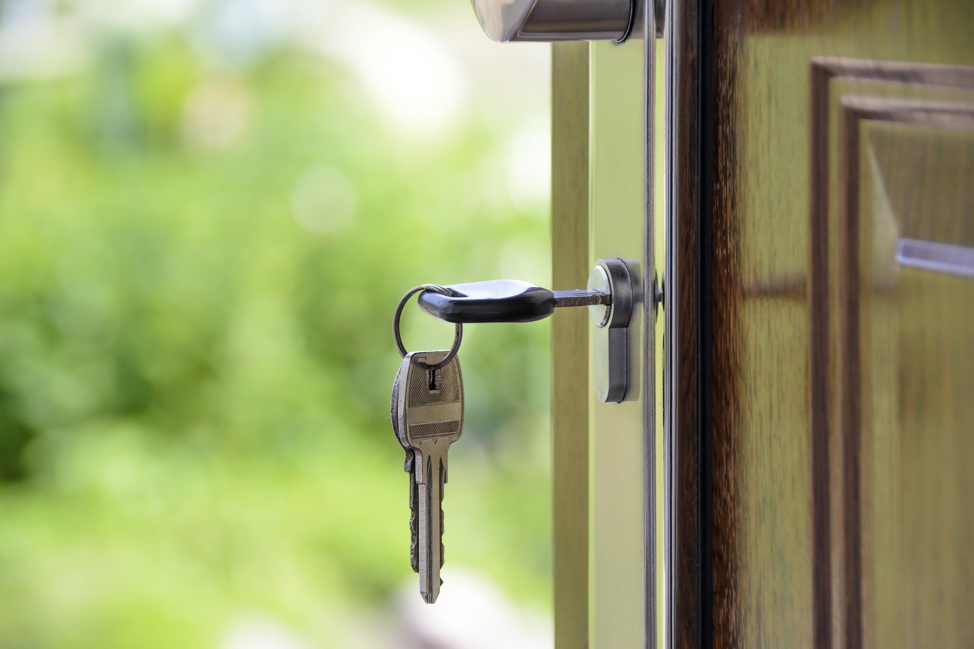 keys in the door moving house